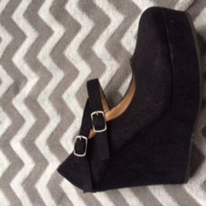Black wedges comfy